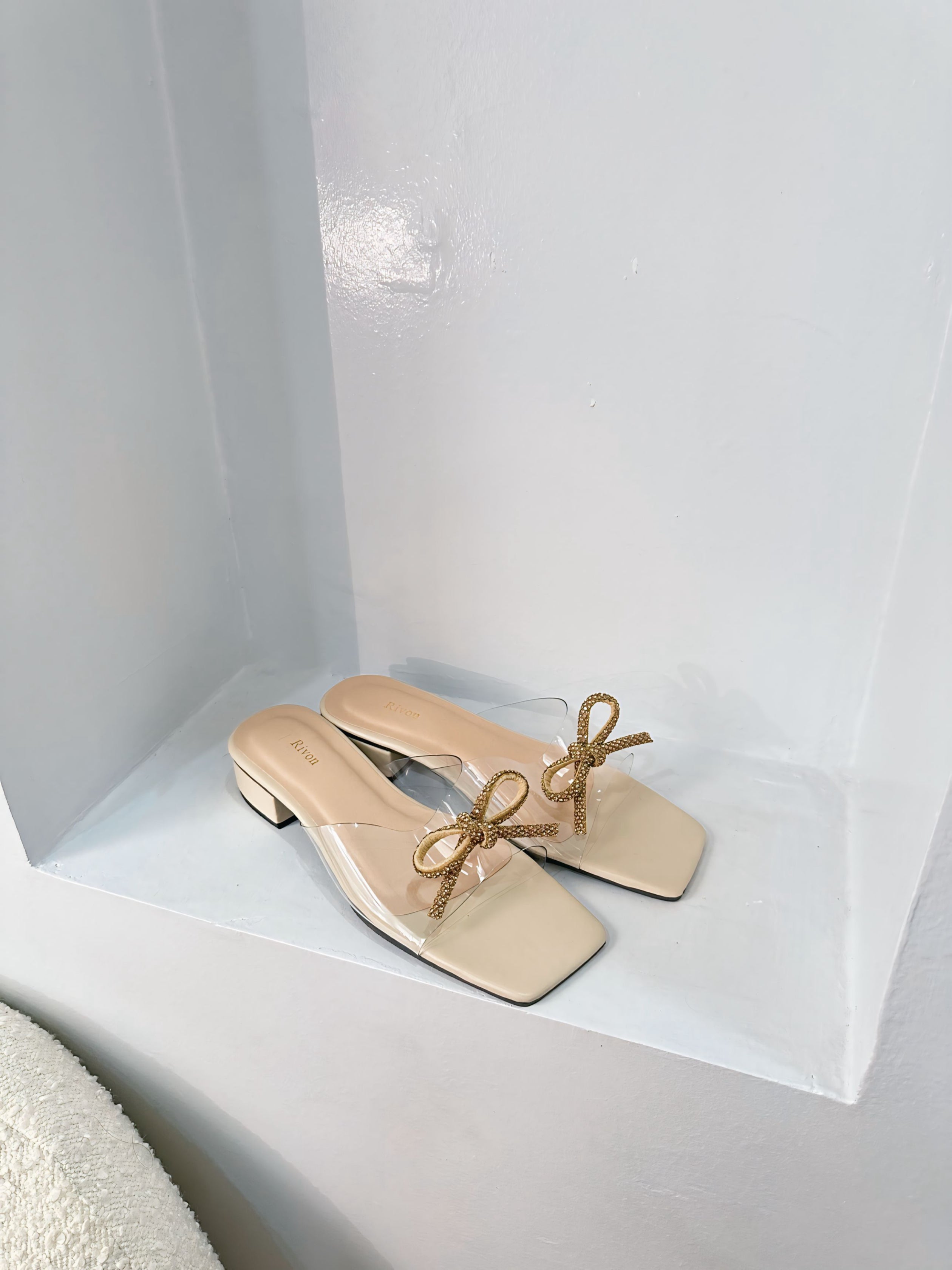 Bowie – Transparent Strap Sandals